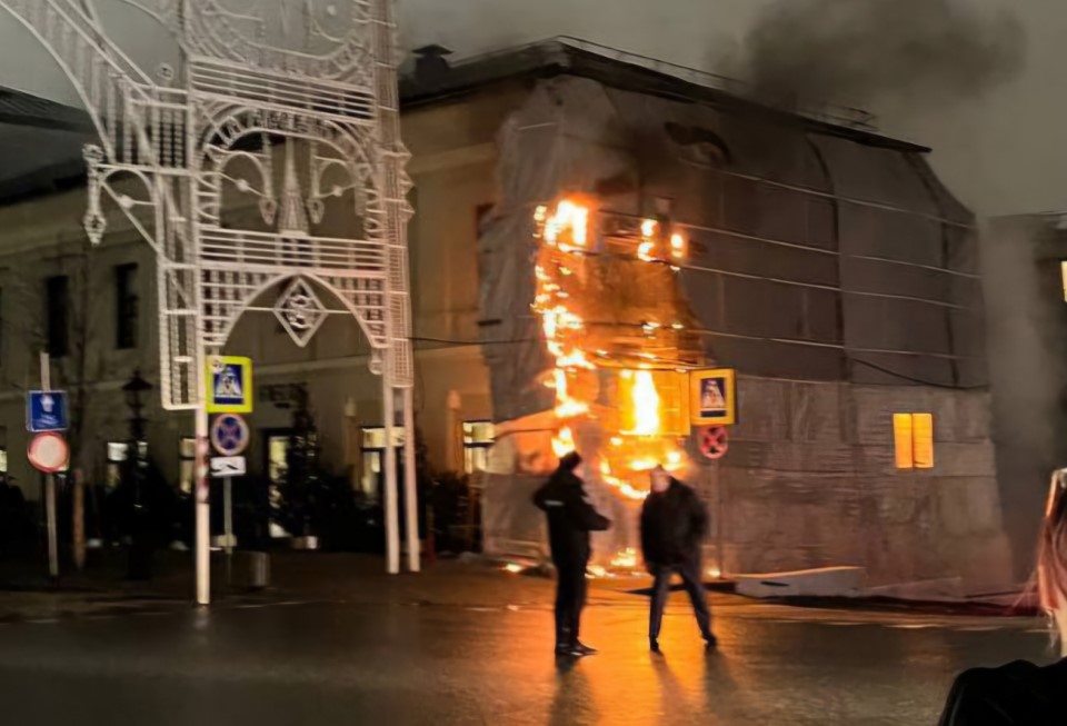 Здание Минобразования в Казани от пожара не пострадало