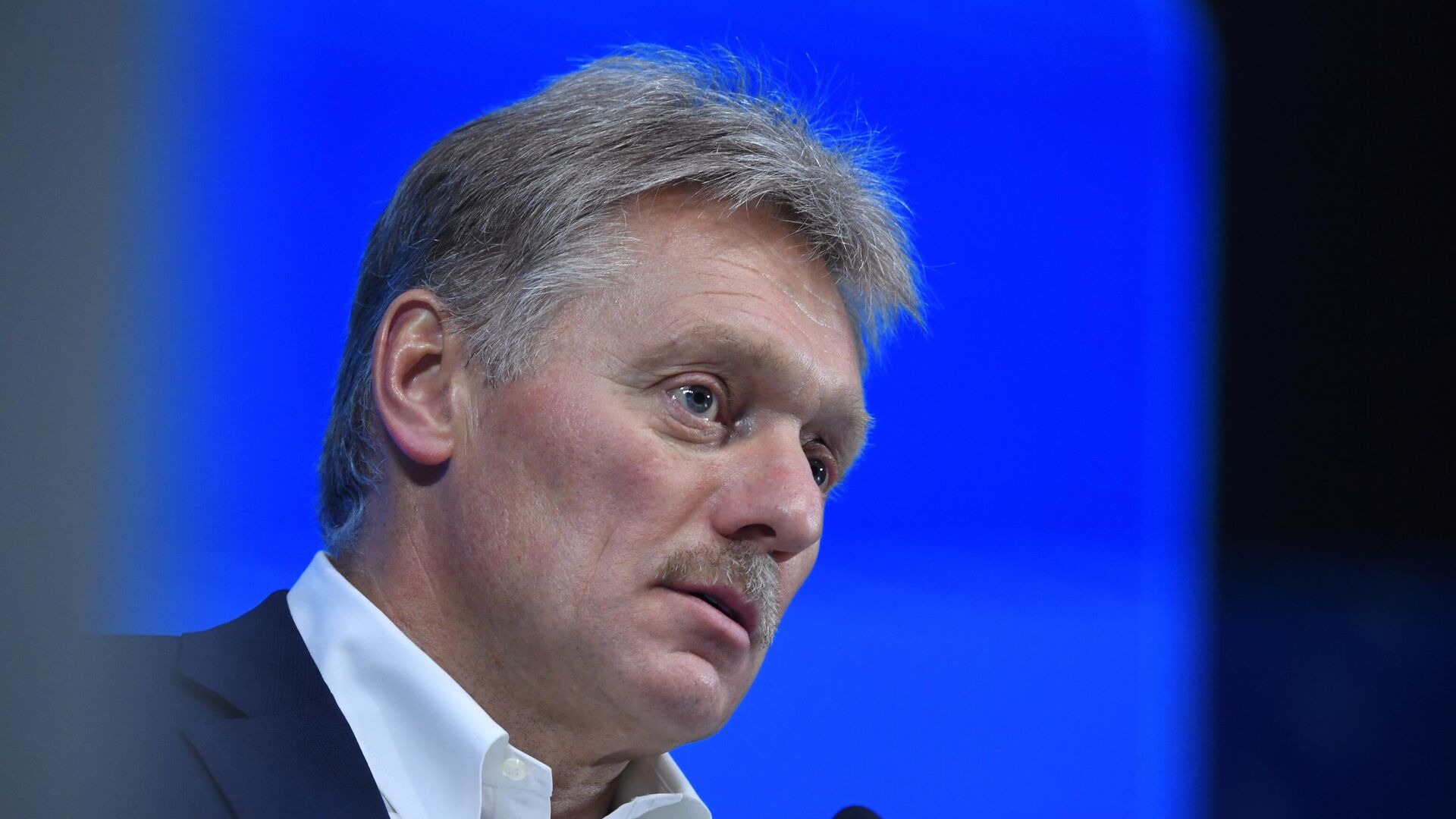 Кремль назвал бездоказательными слова Карлсона о покушении на Путина