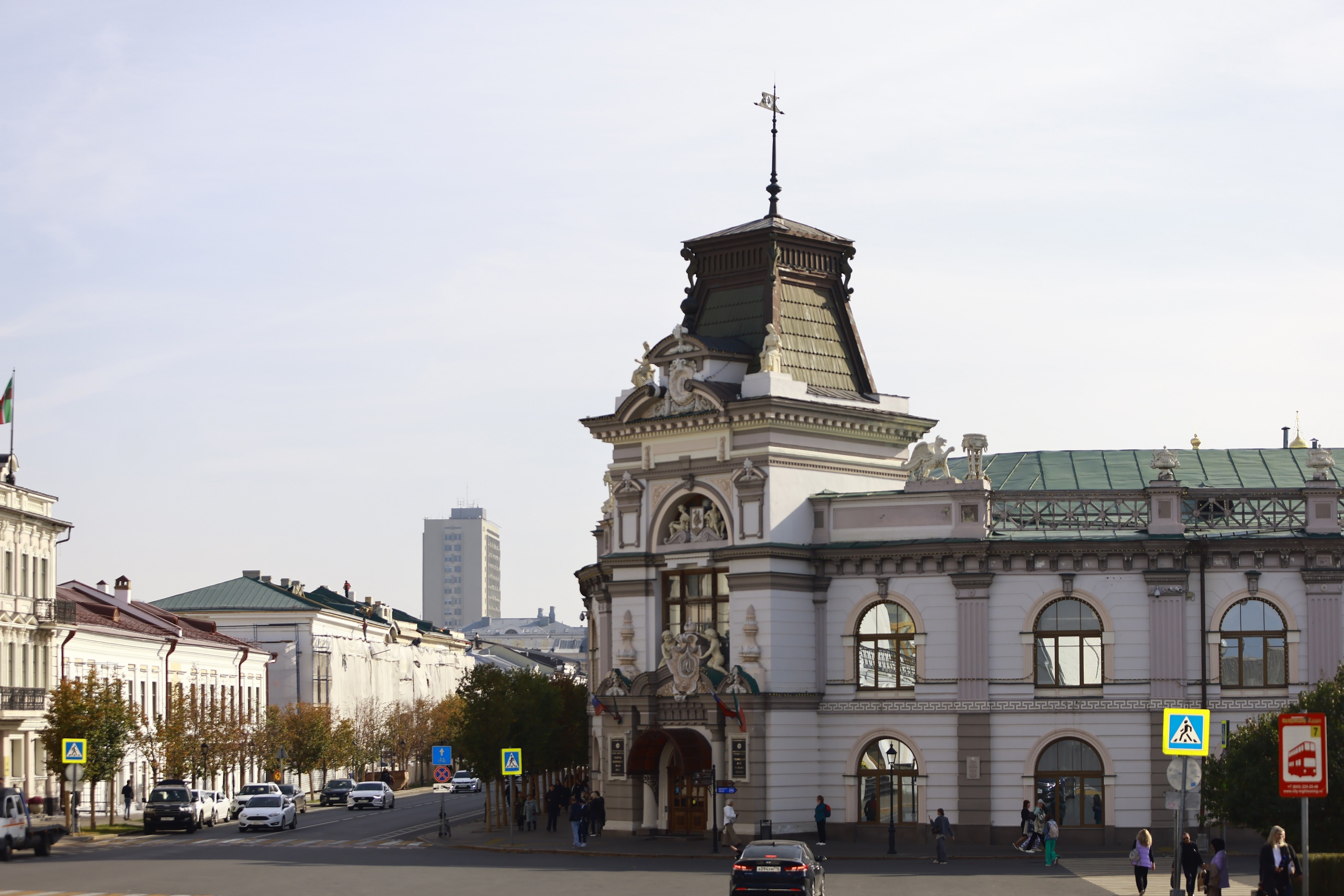 Казанцев и гостей города пригласили бесплатно посетить Нацмузей Татарстана