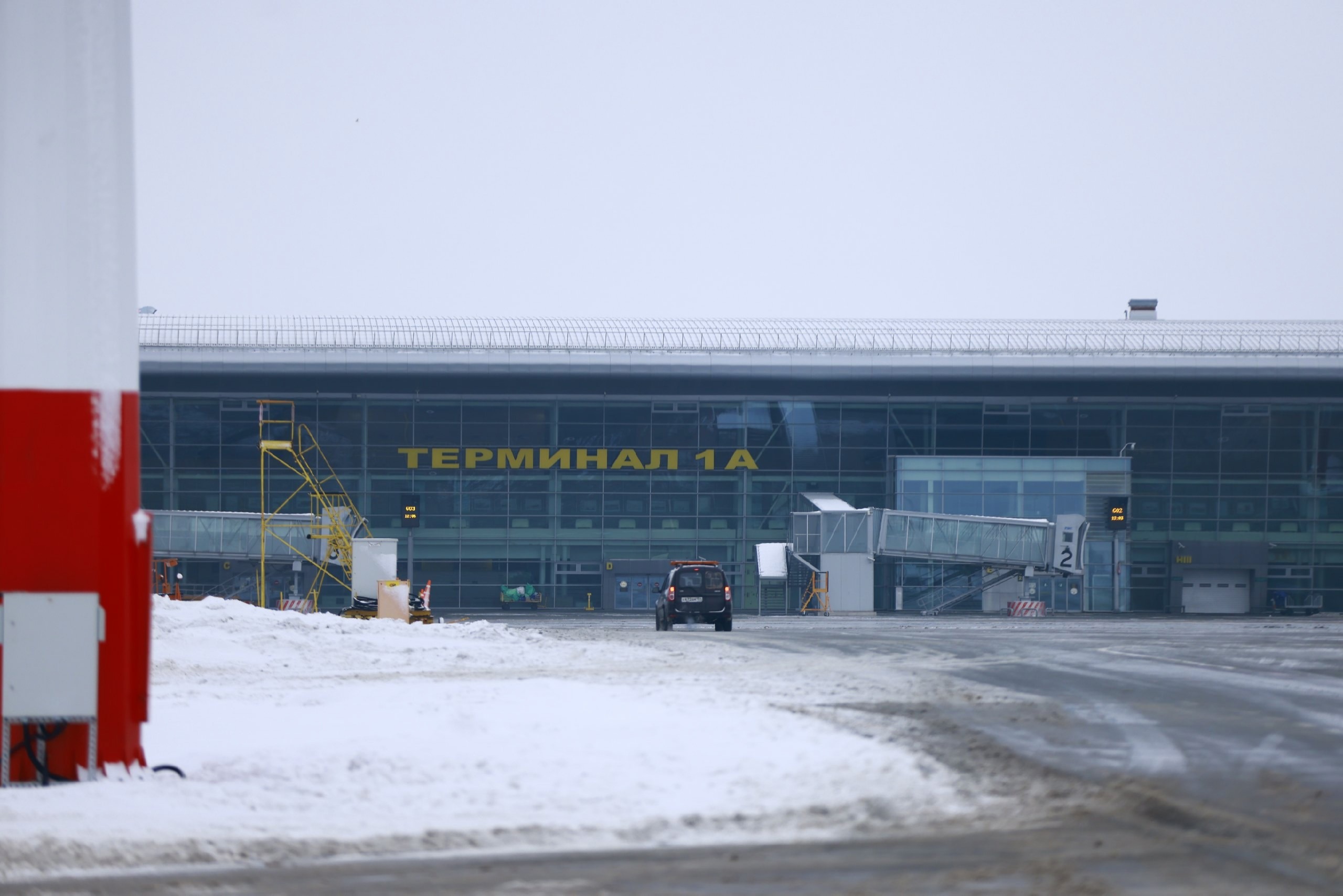 В казанском аэропорту и ещё в трех городах России временно ограничили полеты