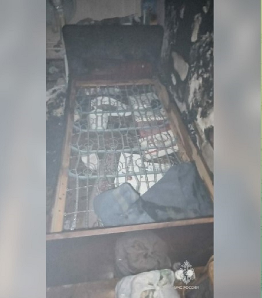 Пенсионерка отравилась продуктами горения на пожаре в Набережных Челнах