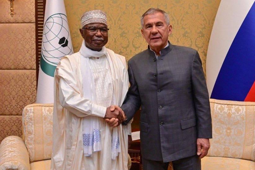 Минниханов: «Татарстан гордится своим вкладом в развитие связей России с ОИС»