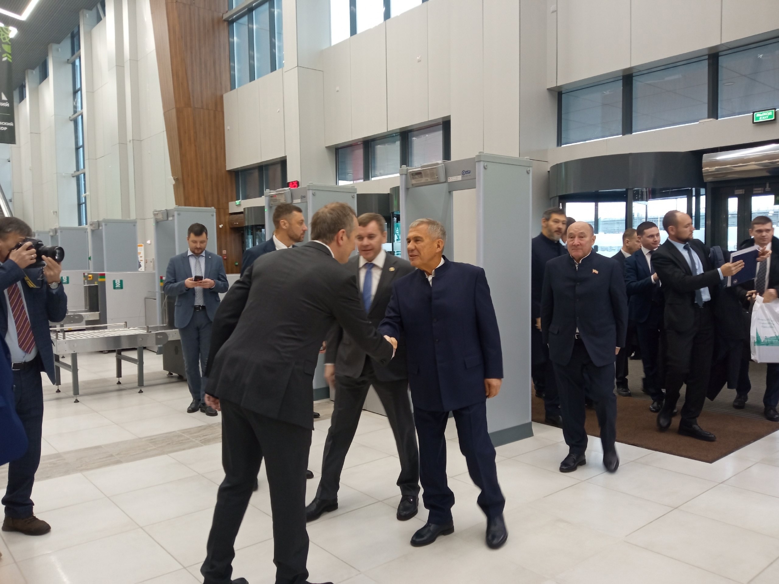 Минниханов прибыл на выставку в «Казань Экспо»