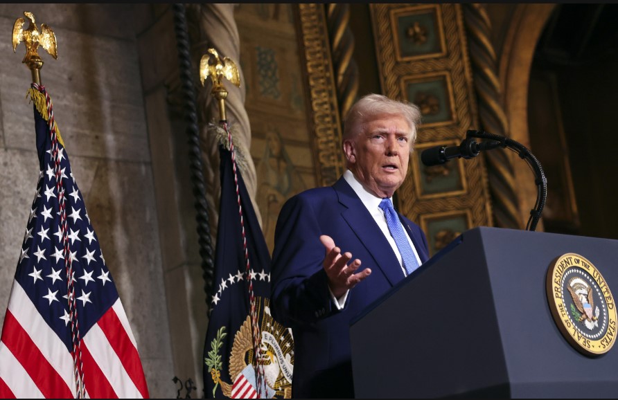 Трамп раскритиковал Зеленского за отказ от проведения выборов на Украине