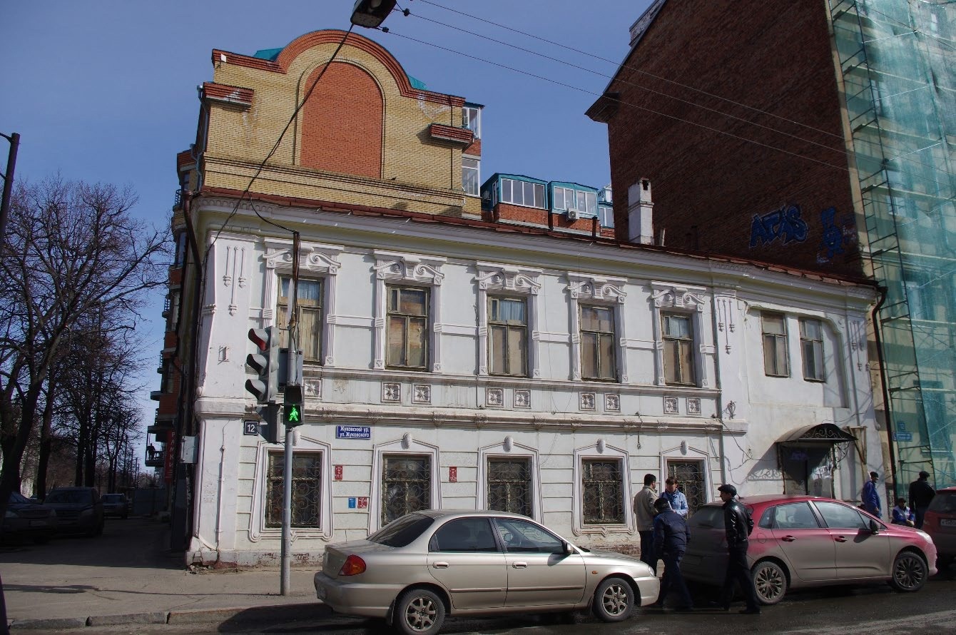Реставрацию исторического особняка Фатиха Амирхана возобновили в Казани