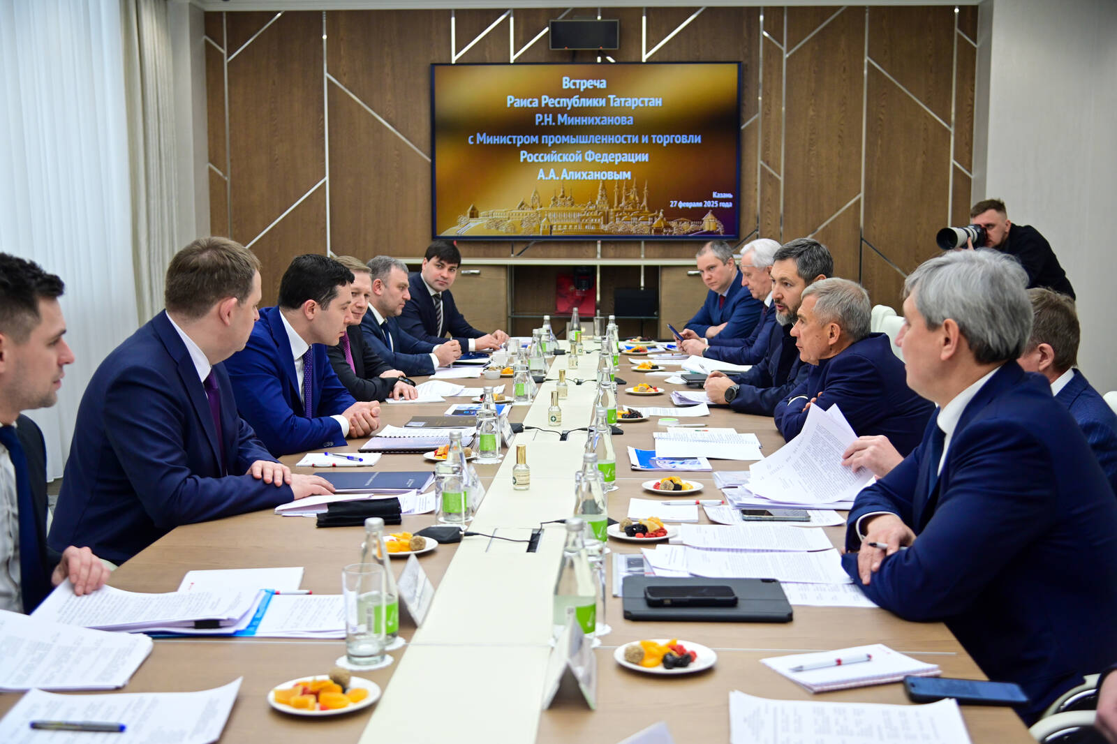 Минниханов обсудил технологический суверенитет с главой Минпромторга Алихановым