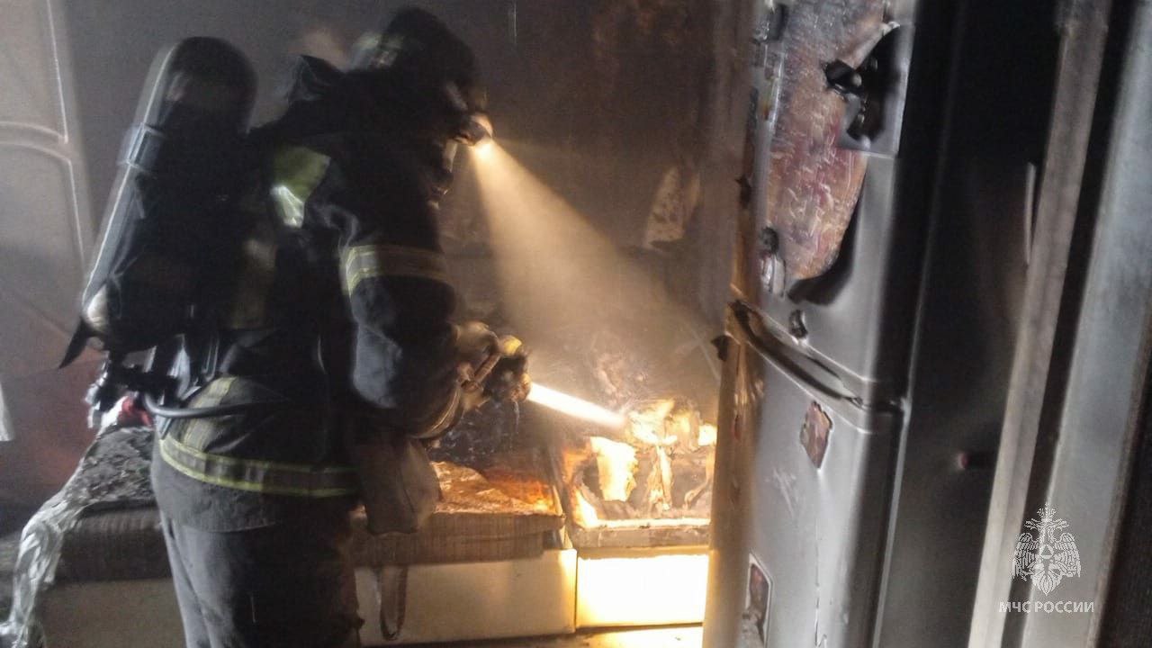 На пожаре в многоэтажке в Бугульме погиб мужчина