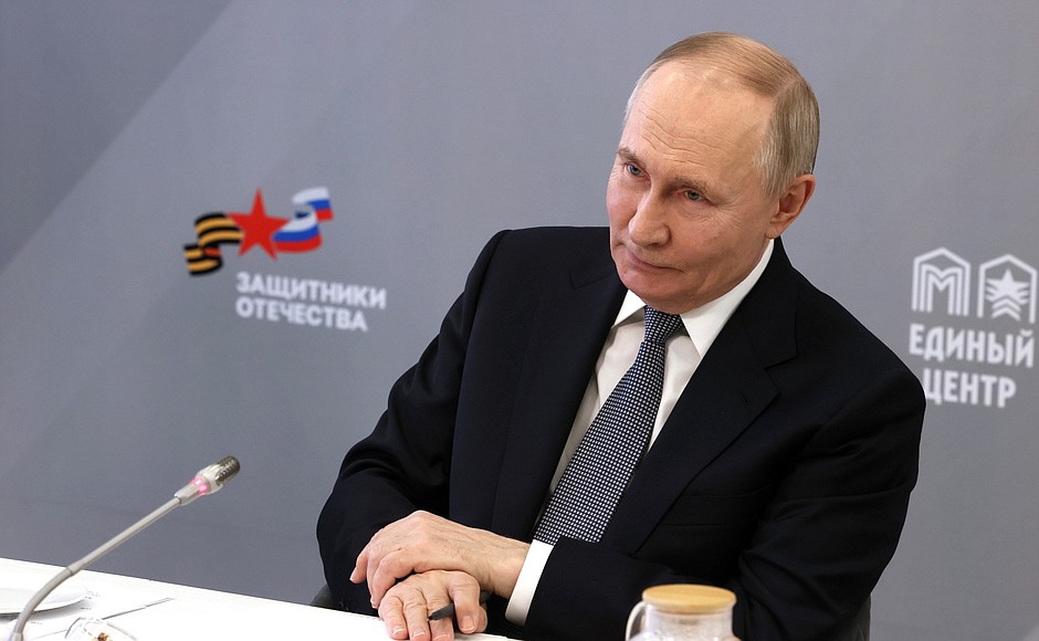 Путин: «Семьям погибших на СВО нужно оказывать помощь с первых дней»