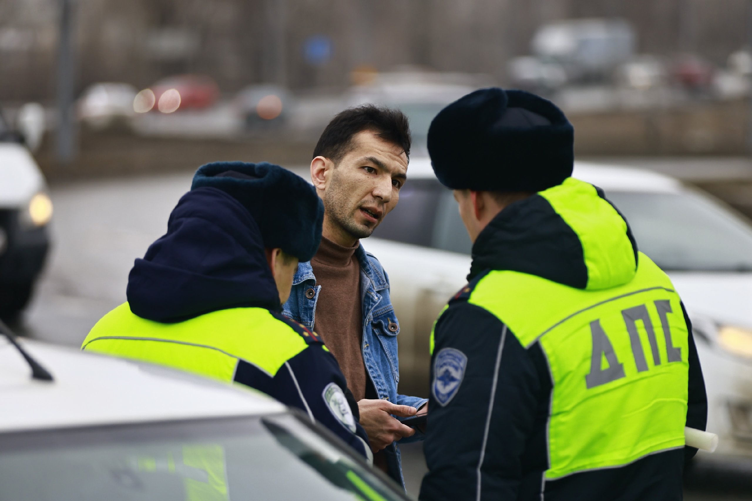 ГАИ в Казани учит таксистов работать по закону