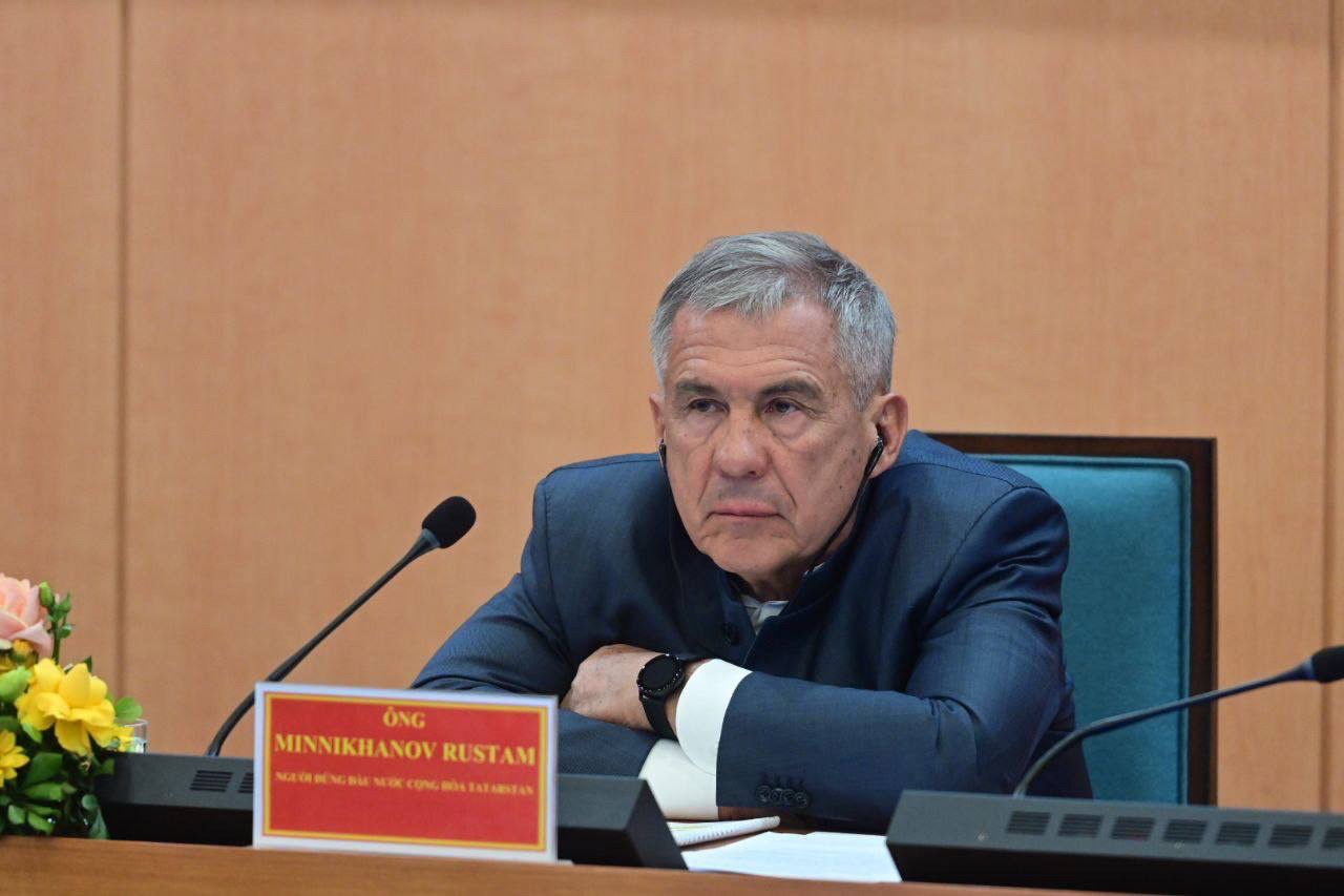 Минниханов обсудил увеличение татарстанского экспорта во Вьетнам