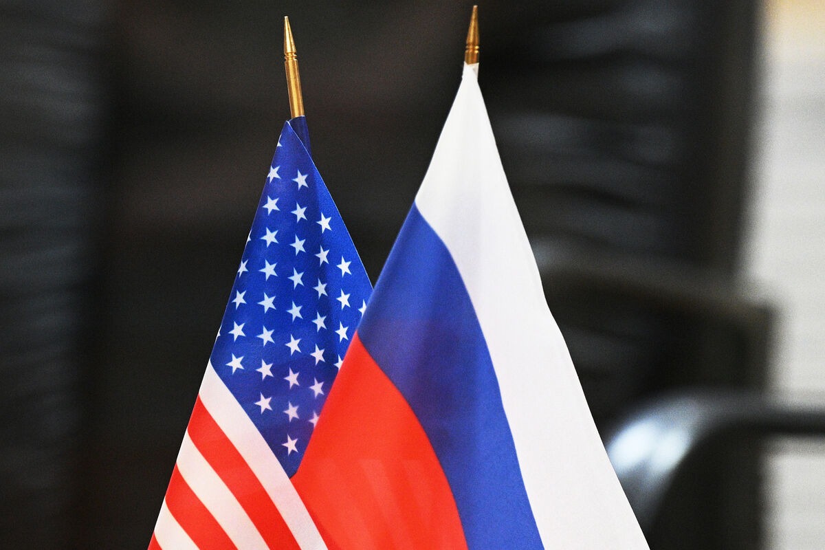 Россия и США начинают переговоры по Украине в Эр-Рияде