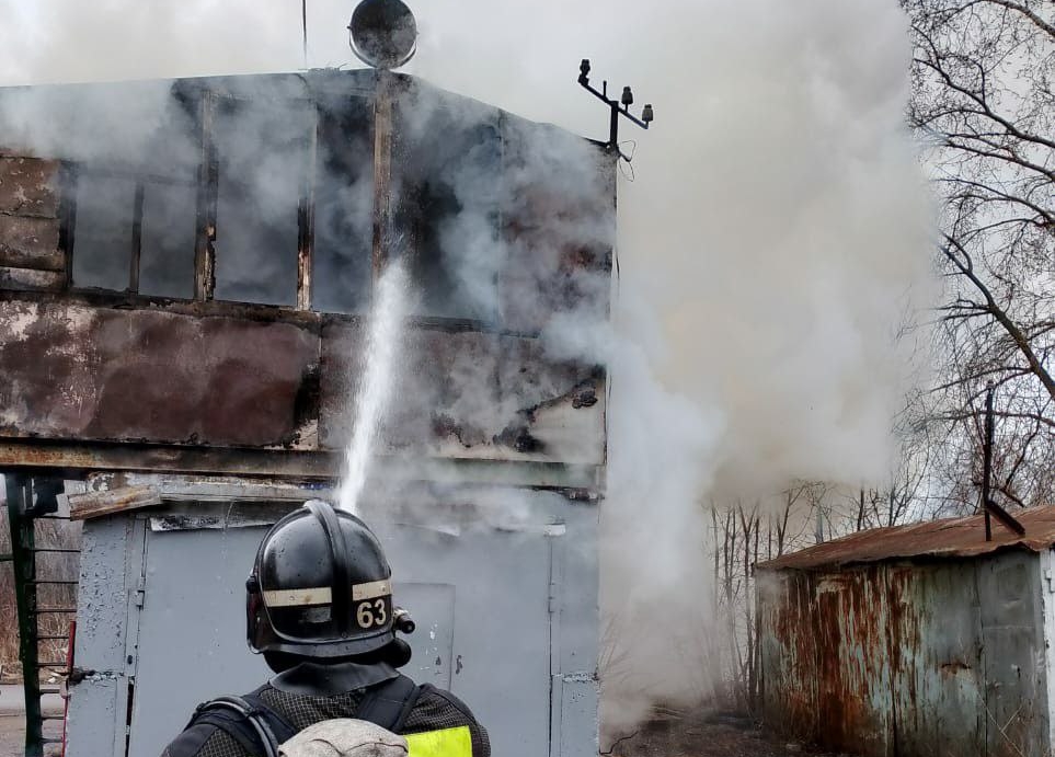 На пожаре в будке охранника в Нижнекамске погиб мужчина