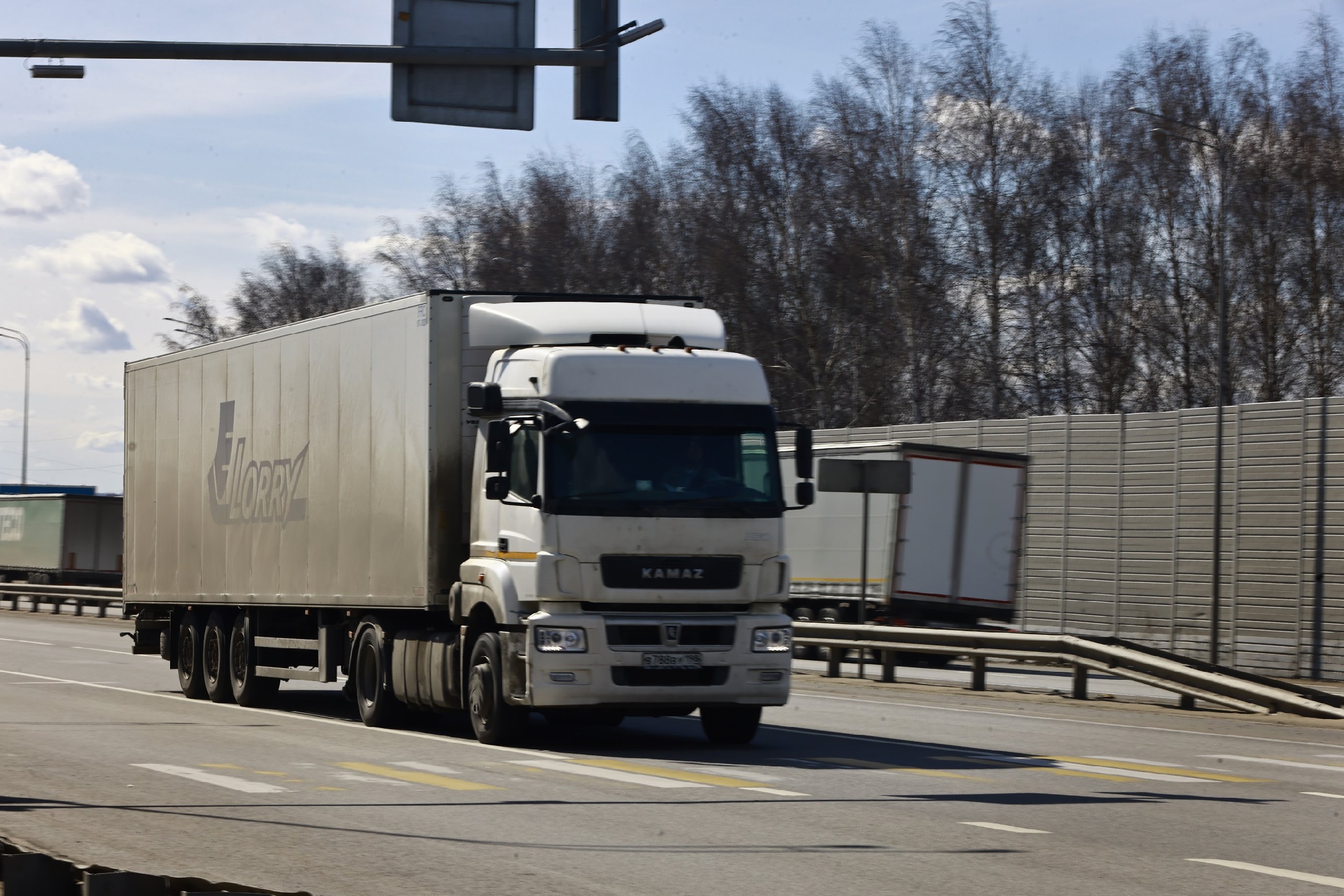 Беспилотные «КамАЗы» спихнут дальнобойщиков на обочину