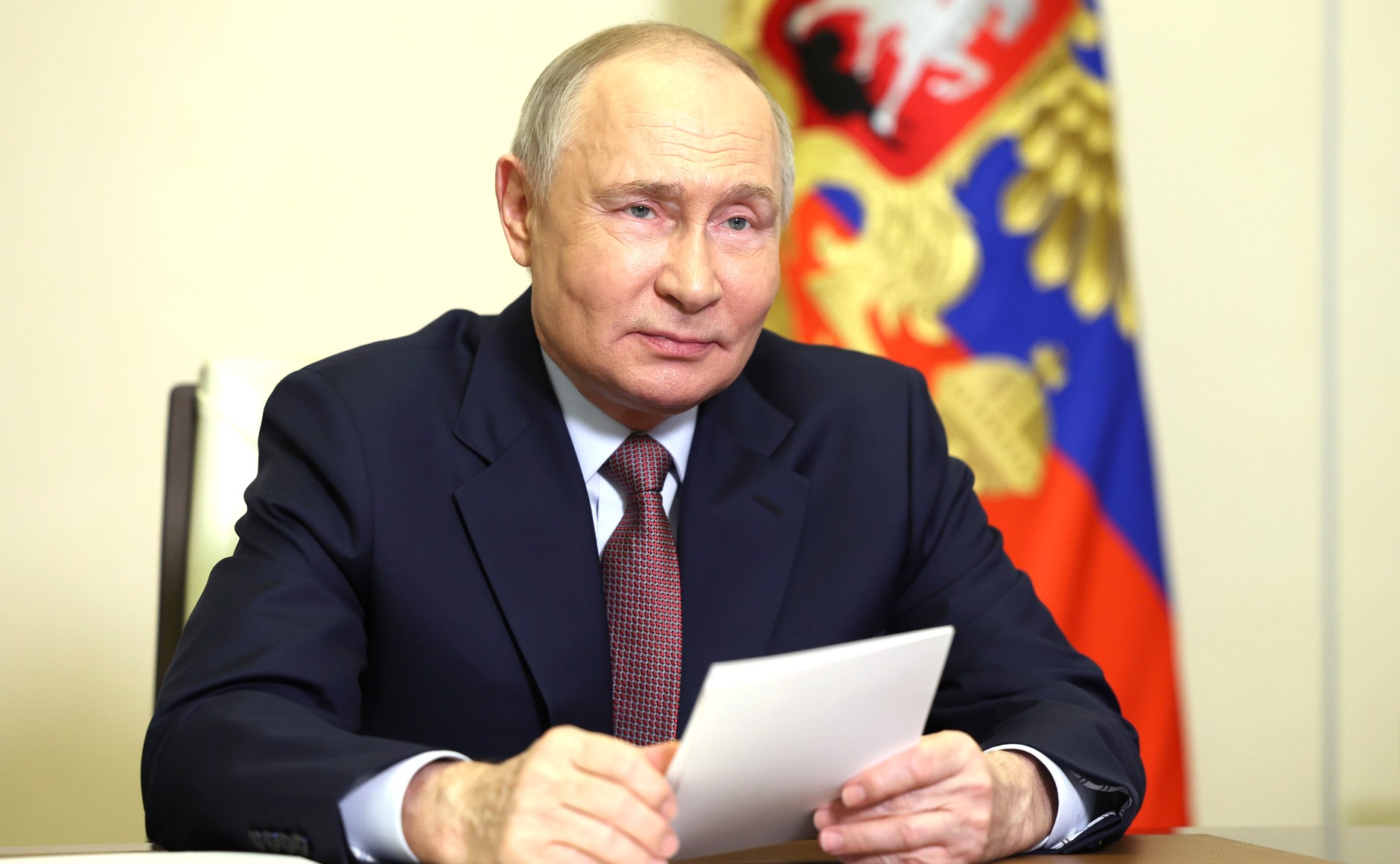 Путин объявил перемирие во время празднования 80-летия Победы