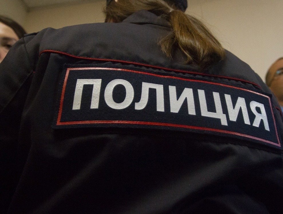 Казанец украл из квартиры технику и украшения, вскрыв окно