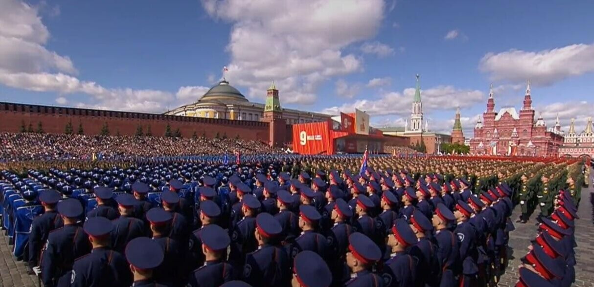 На параде Победы в Москве прошли военные колонны союзных государств