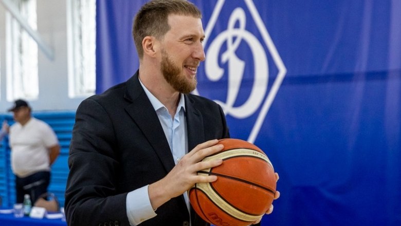 Президент клуба «Динамо-Владивосток» объяснил, зачем избил футболиста