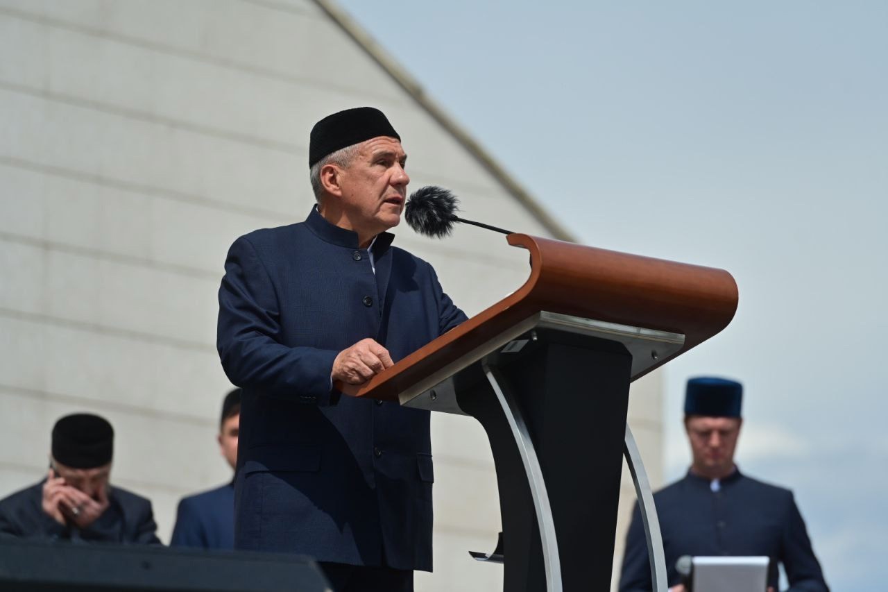 Минниханов вместе с гостями KazanForum отпраздновал «Изге Болгар җыены»