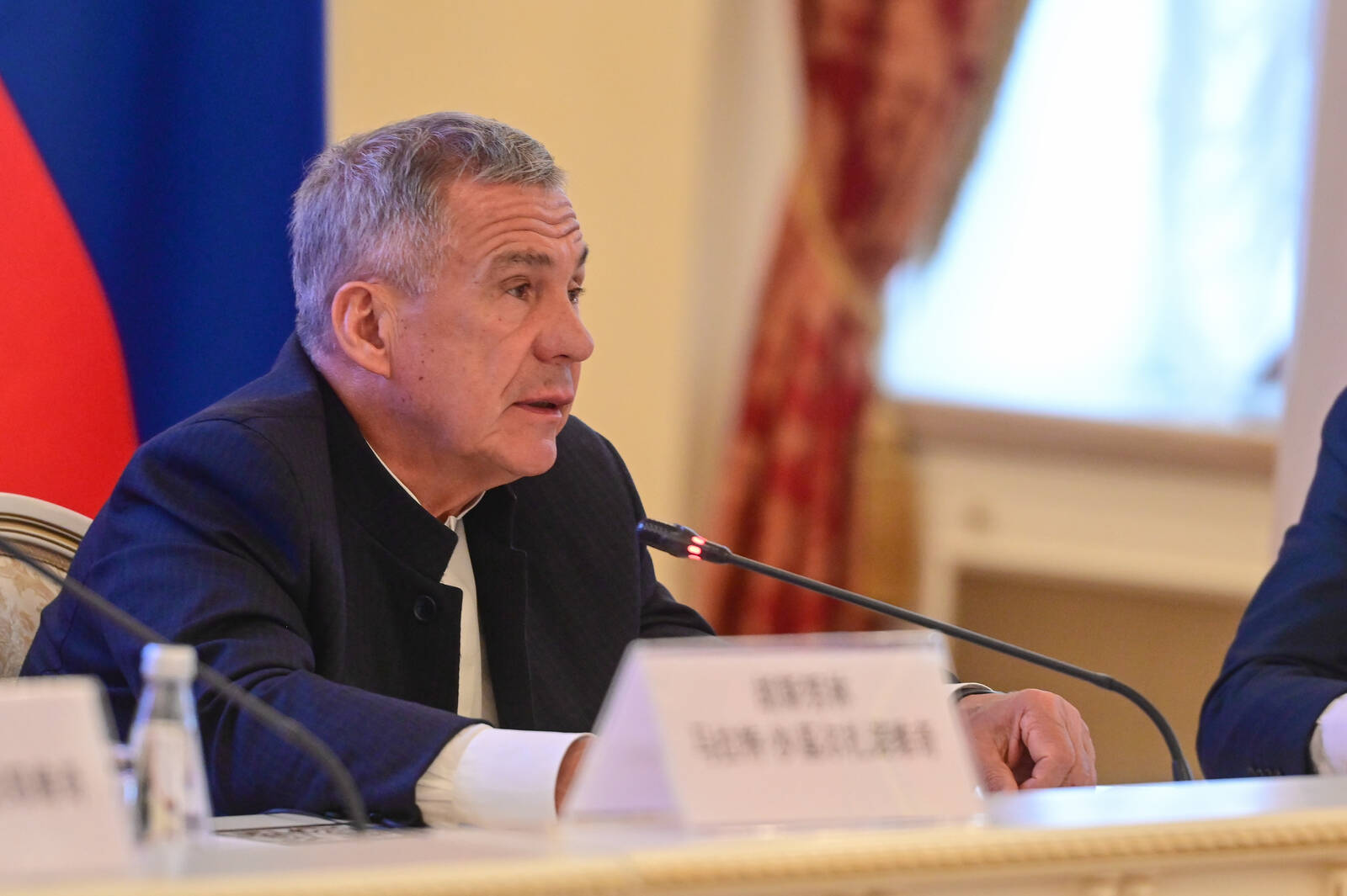 Минниханов призвал расширять возможности для работы с Китаем