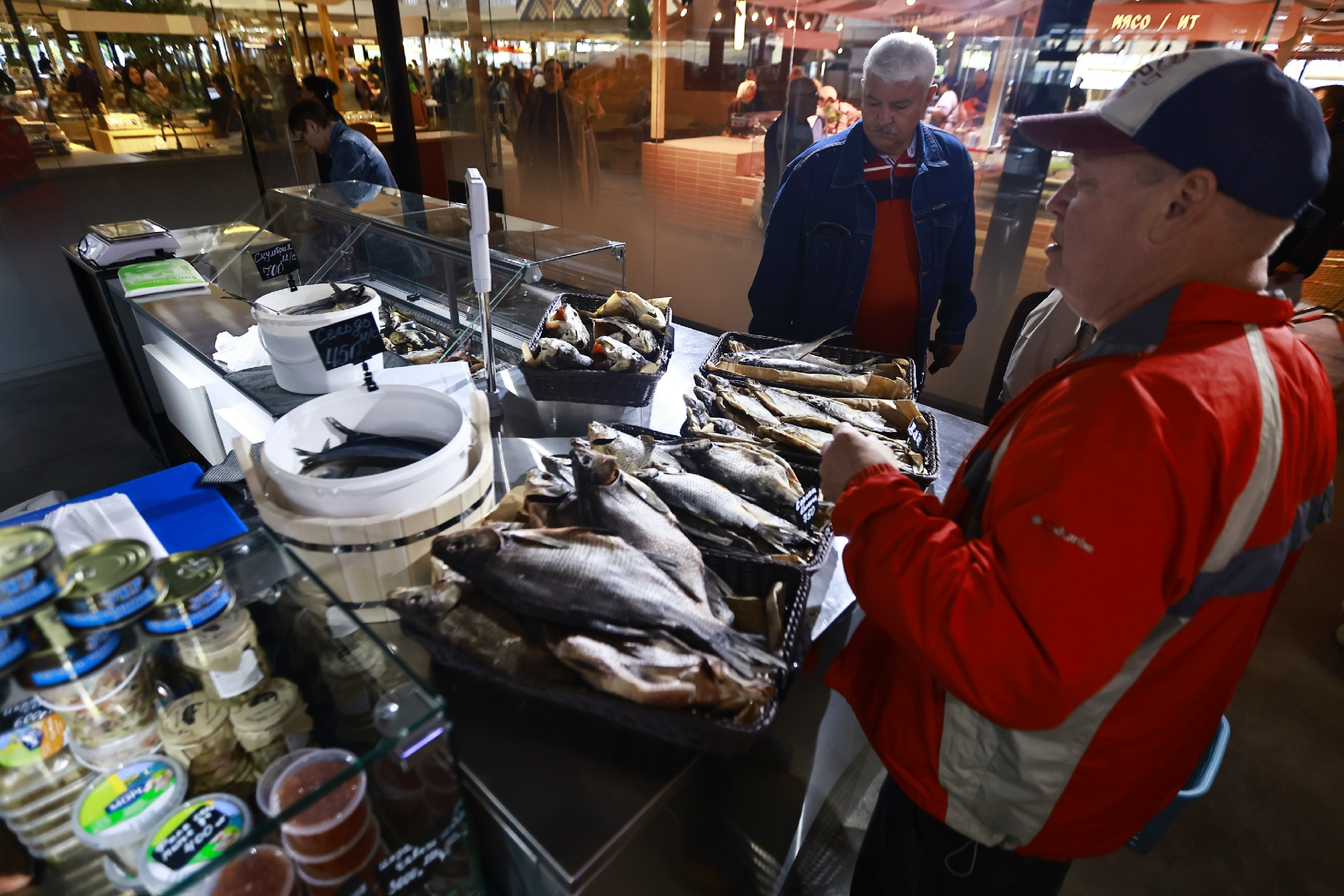 В России рост темпа продаж на продукты снизился из-за инфляции