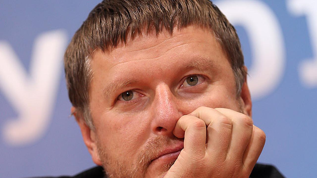Кафельников высказался о провале Медведева на «Ролан Гарросе»