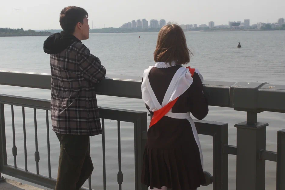 Общение с одноклассниками после школы поддерживают только 9% казанцев