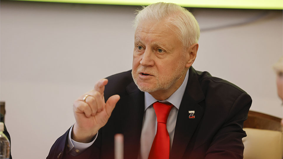 Миронов призвал правительство ограничить рост цен на обучение в вузах