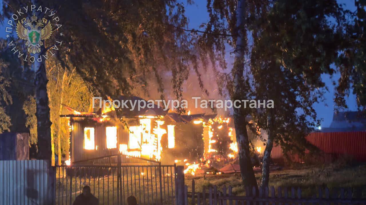 Девочка погибла на пожаре в частном доме в Татарстане