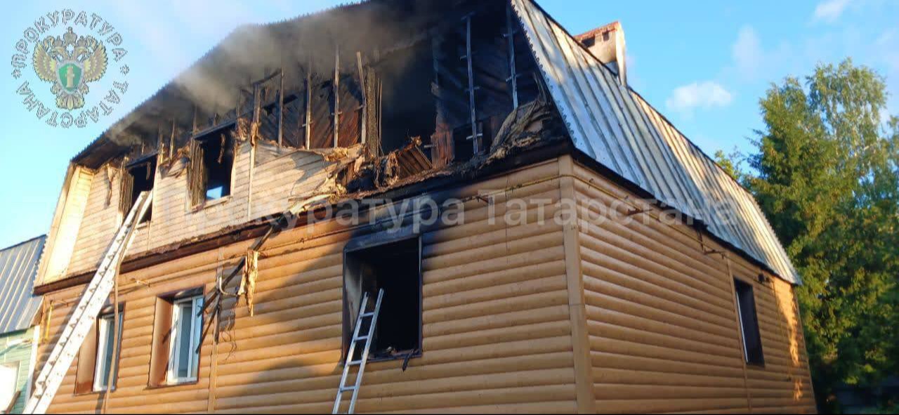 В Татарстане завели дело после гибели женщины и двоих детей в пожаре