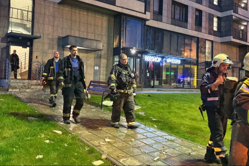 Дрон попал в дом в Красногорске — загорелась квартира на 17-м этаже