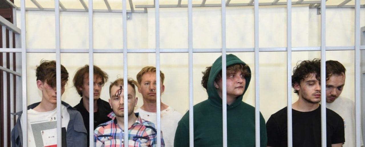 Суд в Баку арестовал россиян по делу о транзите наркотиков из Ирана