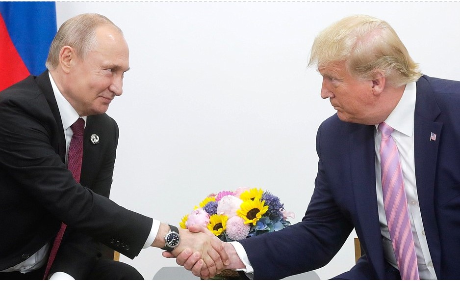 Путин с Трампом снова обсудили вопрос о завершении военных действий на Украине
