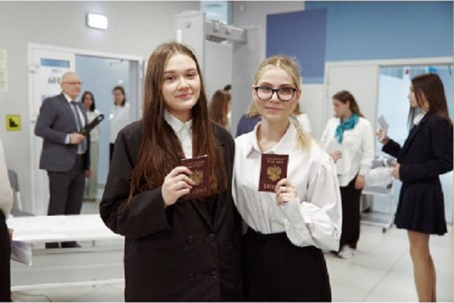 Более 1400 казанских выпускников решили пересдать ЕГЭ