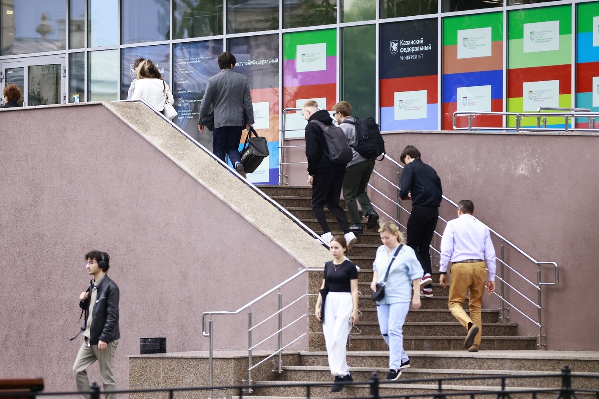 Чиновницу Минздрава Татарстана взяли на взятках для поступления в вузы