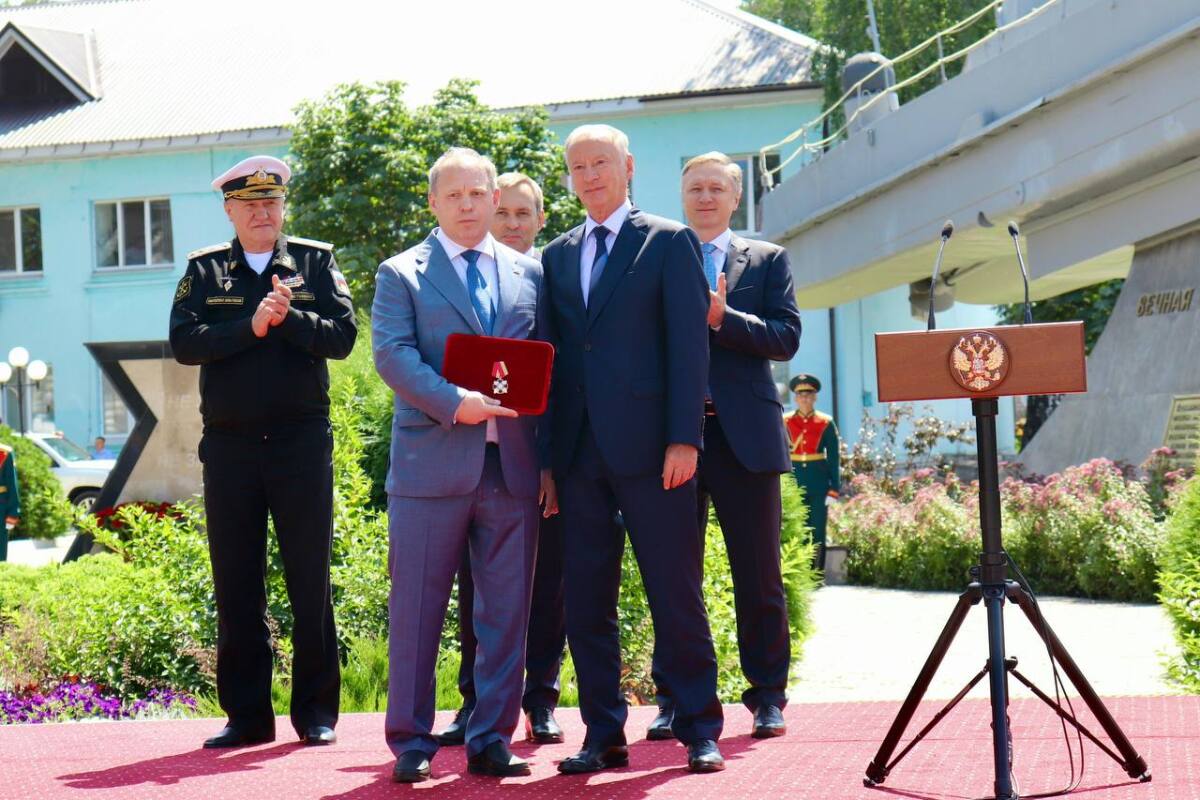 Путин присвоил орден Зеленодольскому судостроительному заводу имени Горького