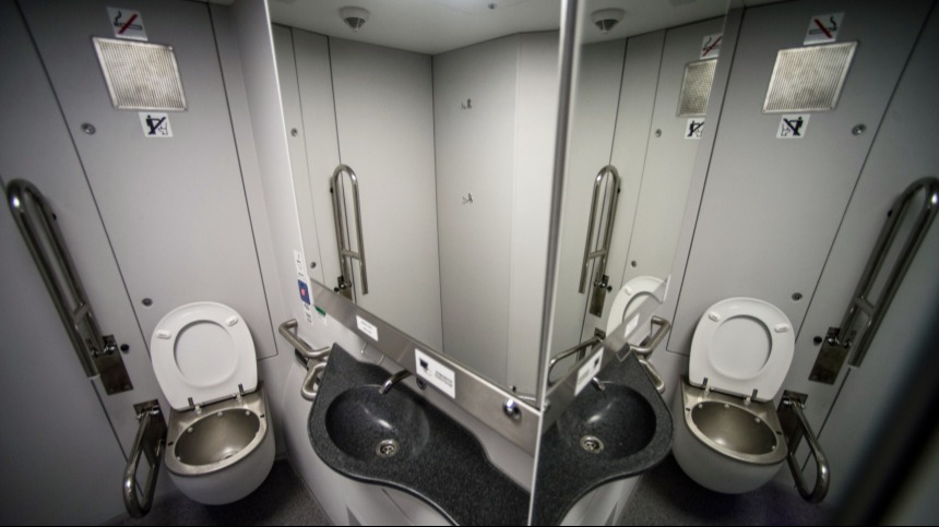 В поездах РЖД через несколько лет полностью исчезнут гравитационные туалеты