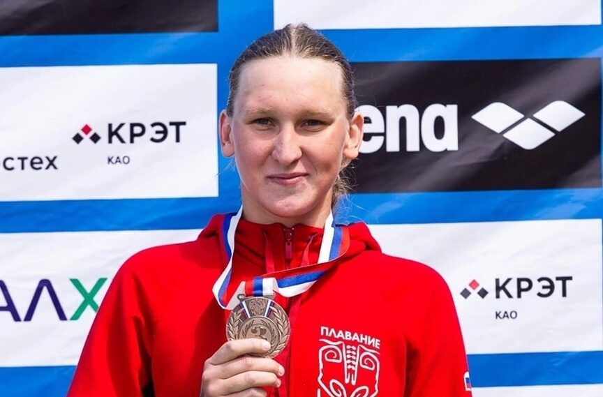 Сорокина не вошла в «десятку» на открытой воде на ЧМ в Сингапуре
