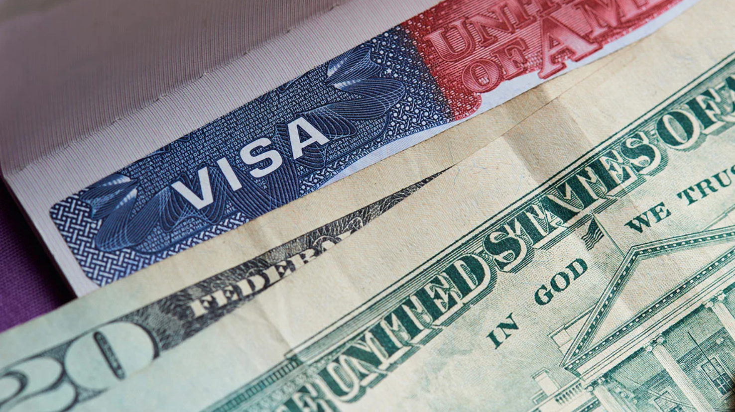 Визы в США с октября подорожают почти втрое