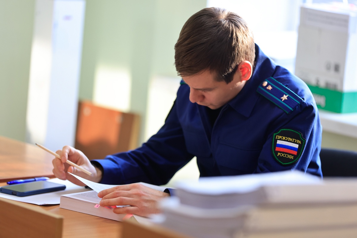 Челнинку, ударившую ножом в живот пожилого соседа, осудят в Татарстане