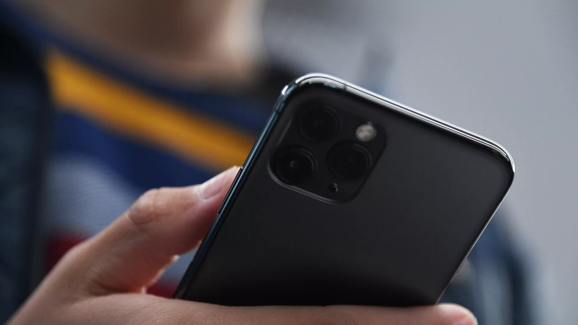 Приложения российских банков вернутся на iPhone с одним условием