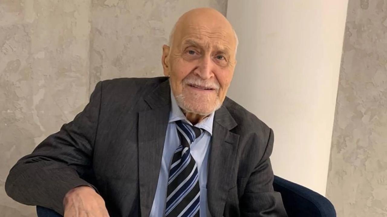 Лежачего Николая Дроздова перестали навещать дочери