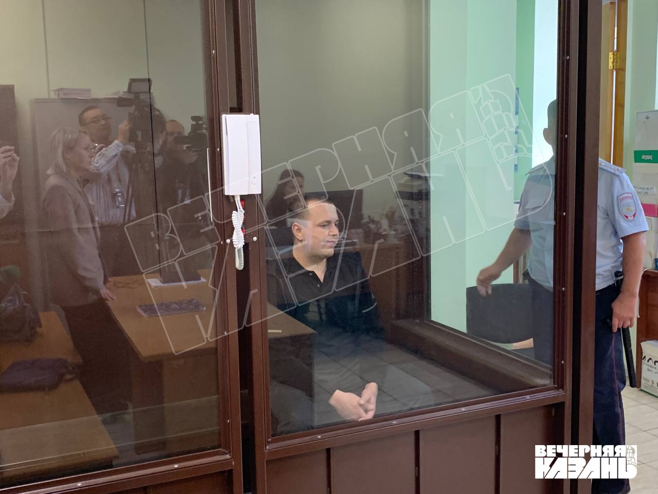 Казанского таксиста, отправившего в больницу 11 человек, оставили в СИЗО