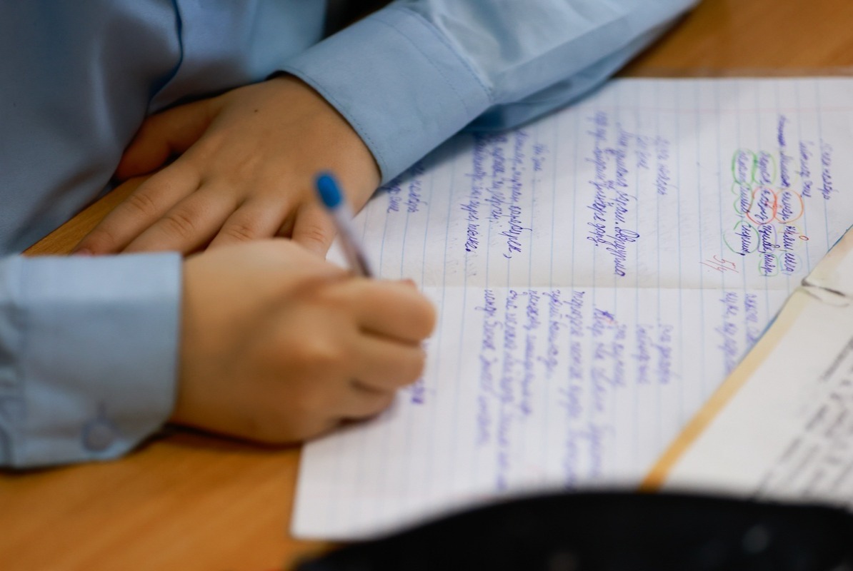 Школьников в семи регионах России начнут оценивать за поведение