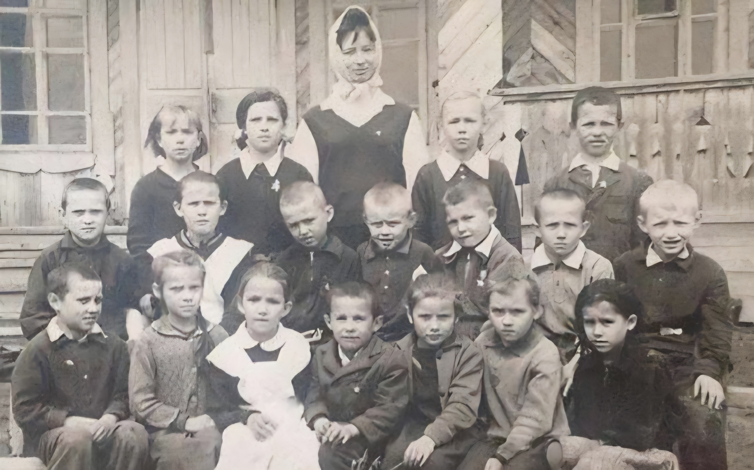 Галимова показала фотографию Рустама Минниханова в первом классе