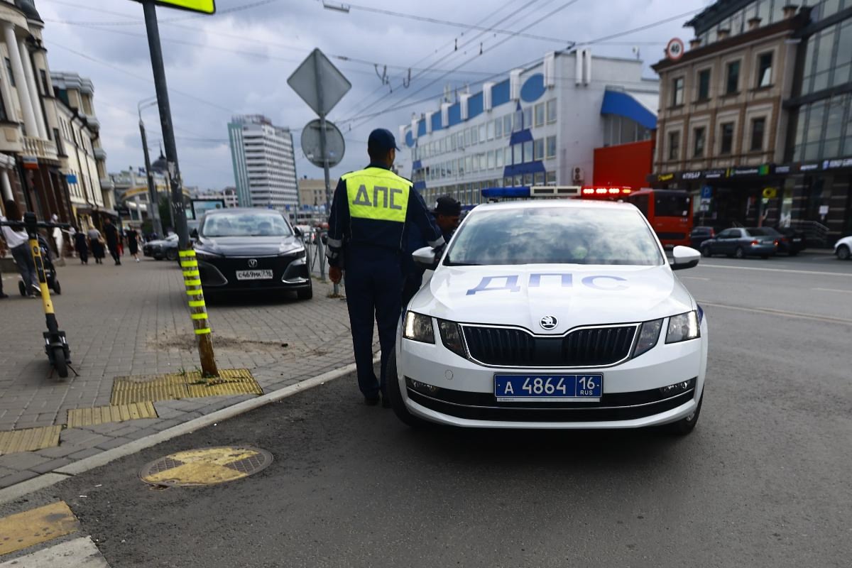 В Казани ищут пассажира такси, расплатившегося за поездку наркотиками