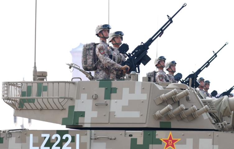 На параде в Пекине впервые показали Военно-космические и Кибервойска Китая