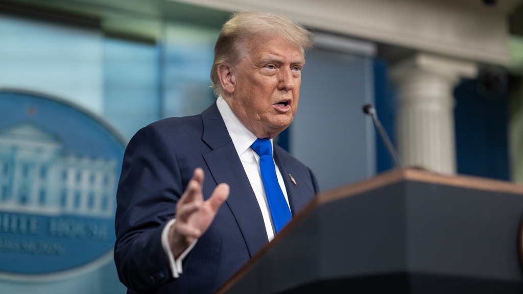 Трамп допустил введение новых санкций против России