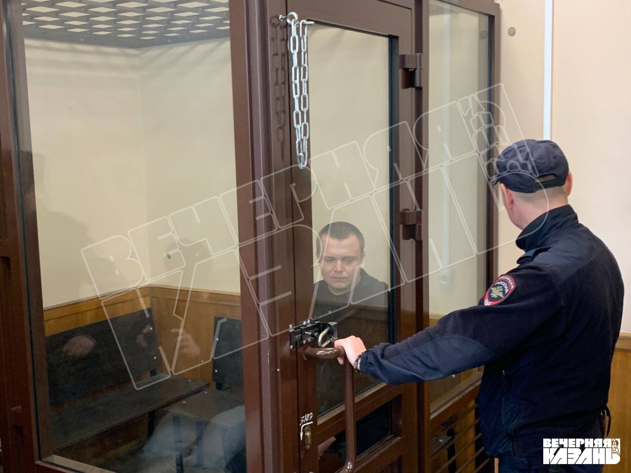 В Казани стартовало дело таксиста, сбившего 11 человек на остановке