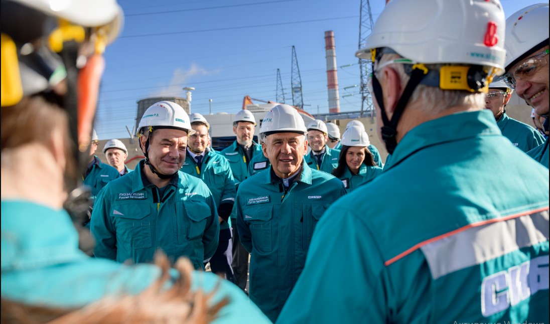 Минниханов посетил КОС: «Производство на высоком уровне, условия труда отличные»
