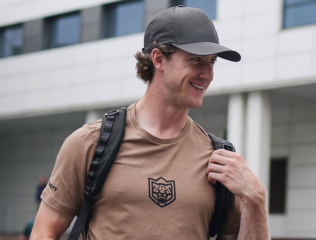 Уайатт Калинюк дебютирует за «Ак Барс»